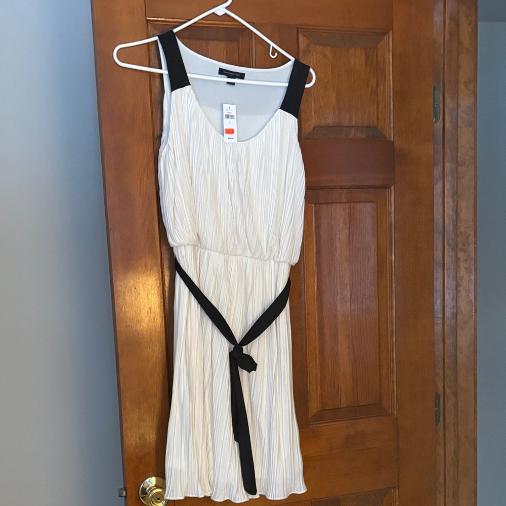 Banana Republic Factory Black and Cream Midi Dress